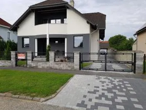 Honfoglalas Apartment - Csepreg