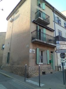 Maisons de vacances Maison de village, les hirondelles : Maison 3 Chambres