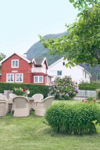 Apartment with Balcony room in Vangsgaarden Gjestgiveri
