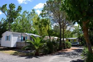 Campings Camping Les Salisses - Maeva : photos des chambres