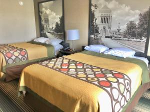 Queen Room with Two Queen Beds - Non-Smoking room in Super 8 by Wyndham Indianapolis South