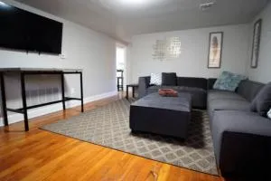 Close to UNC with Great Yard, Firepit & Free Bikes! - Greeley