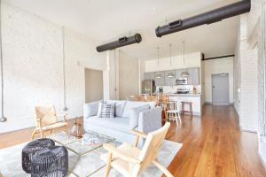 Three-Bedroom Suite room in Sonder — Ellis Square