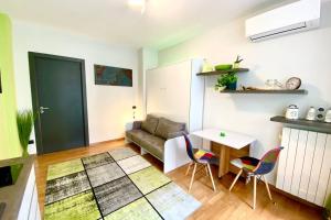 Spa Tiny Love Apartment close to Milan-Como-Malpensa