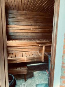 Huhtaniemen Mökkikylä