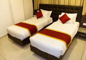 Hotel Golden Amulya Rest Wings