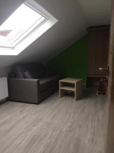 Family Room with Private Bathroom room in Hotel Unter den Linden GbR
