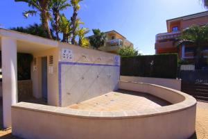 Lujoso Triplex Residencial Azahares by costablancarent