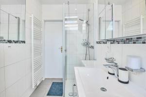 *80 m2 Stylish Apt* NetflixKitchen* Nespresso*