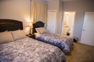 Downtown Whitehorse 4 bedrooms deluxe condo