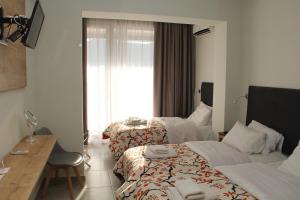 Standard Triple Room room in Alexiou Hotel