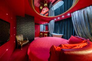Base Hotel