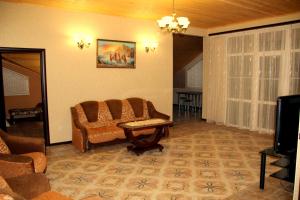 Three-Bedroom Apartment room in Guest House Planet MOV