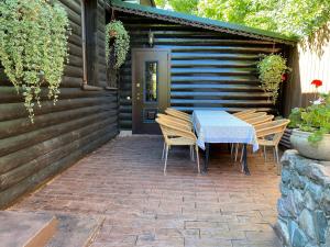 Two-Bedroom Apartment Kedroviy Terem House room in Kremlyovsky Hotel