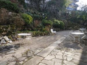 Joli studio calme parking proche thermes et centre