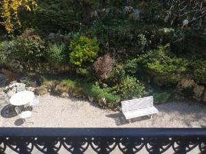 Appartements Joli studio calme parking proche thermes et centre : photos des chambres