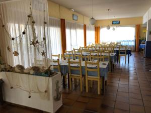 Hotels Hotel du Port : photos des chambres