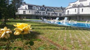 Romantyczny Apartament HAPPY 16 BASEN & KORT TENISOWY, OCHRONA 24 h - dla maksymalnie 6 osób