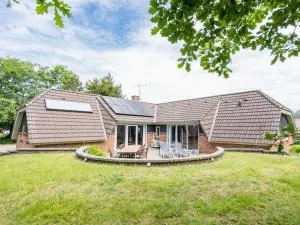 Luxurious Pool Retreat in Blavand-By Traum - Midtby