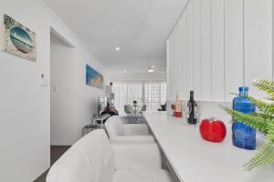 Studio 11 Mandurah Marina