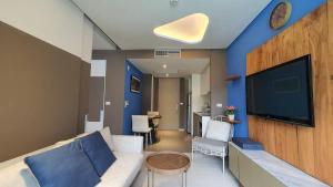 Santorini Khao Takiab Huahin Beach Front