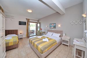 Niki Apartments Skopelos Greece