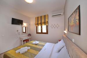 Niki Apartments Skopelos Greece