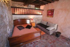 B&B / Chambres d'hotes Moulin de Moulignon B&B : photos des chambres