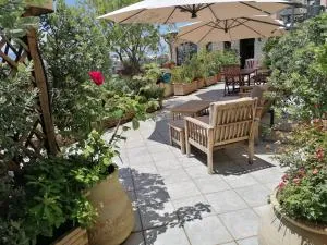 Vela Club House - Elmas