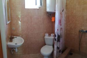 Comfort Triple Room with Shower room in Guesthouse Lesnaya skazka