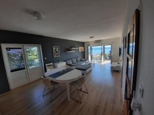 Sea view Nona Apartment