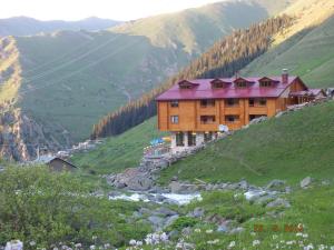 Yedigoller Hotel & Restaurant