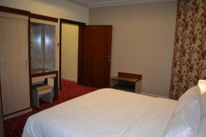 Al Rahaa Furnished Aparthotel