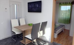 Sunny Terraces Apartments ZT