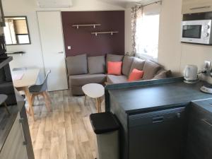 Maisons de vacances MOBIL HOME camping le Mar Estang bord de plage : photos des chambres