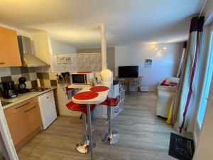 Appartements Studio rez-de-chaussee, a Lesquin/Lille aeroport : photos des chambres