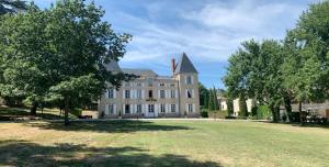 Maisons d'hotes Chateau de la Bousquetarie : photos des chambres