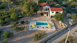 Marcelovi dvori - 3hvězdičkové hotely ve městě Pirovac