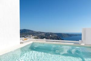 Aqua Mare Luxury Suites Santorini Greece