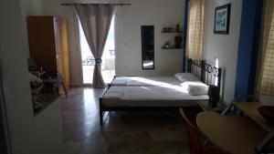 John Galouzis Studios