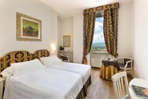 Superior Triple Room with Valley View room in Hotel Fontebella