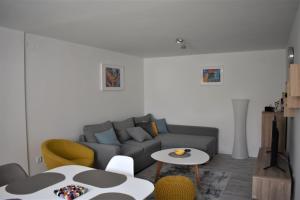 Apartman Tomki - modern, refurbished 2 bedroom apartment - 4 guests 