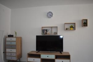 Apartman Tomki - modern, refurbished 2 bedroom apartment - 4 guests 