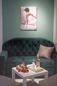 All Seasons Apartments