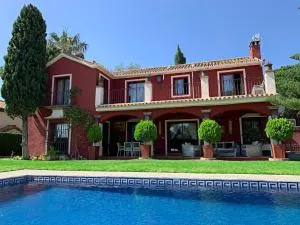 VILLA NABRISA MARBELLA, 5 BEDROOM, PRIVATE POOL, GARDEN, BBQ - Ojén