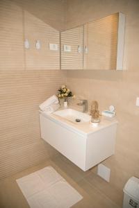 All Seasons Apartments