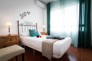 Holidays2Torremolinos Apartamento de 3 dormitorios con terraza y piscina comunitaria