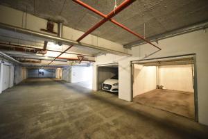 BLOCK APARTMENT PARK with private garage parking 