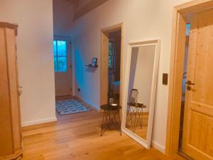 Mountainhome Birringer