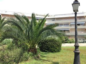 BRIGITTE Studio centre Saint Tropez parking piscine wifi vue mer